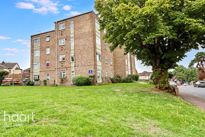 1 Bedroom Flat For Sale In Thicket Road, Sutton, SM1