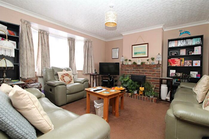 5 Bedroom Semi-Detached House For Sale In Rydal Avenue, Ramsgate, CT11