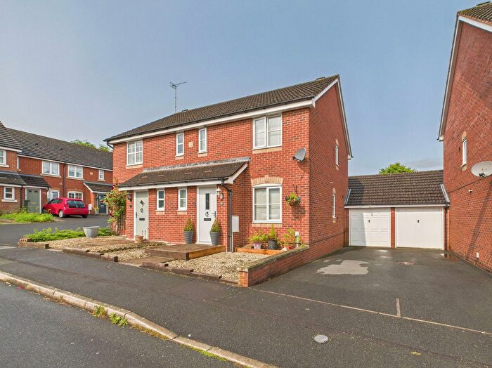 3 Bedroom Semi-Detached House For Sale In Wheatcroft Close, Brockhill, Redditch, B97