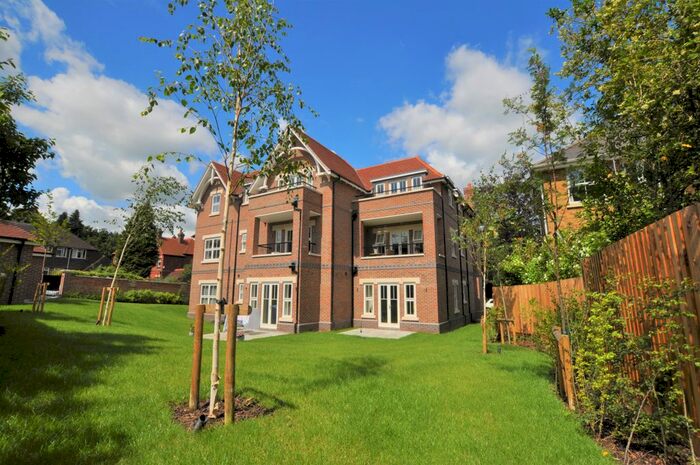 2 Bedroom Flat To Rent In Albury Road, Guildford, Surrey, GU1