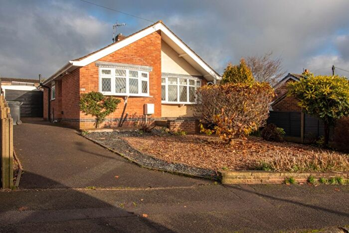 2 Bedroom Bungalow To Rent In West Hill, Codnor, DE5
