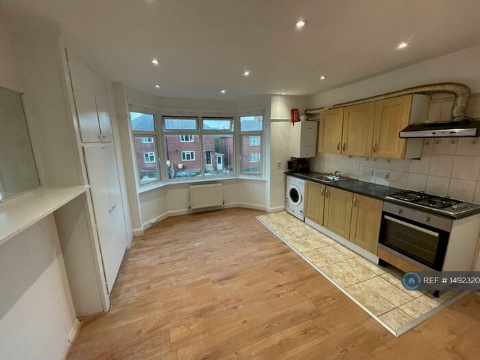 2 Bedroom Flat To Rent In Harrison Road, Southampton, SO17