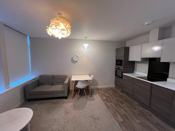 1 Bedroom Flat To Rent In North, Bond Street, Hull, Yorkshire, , Uk, HU1