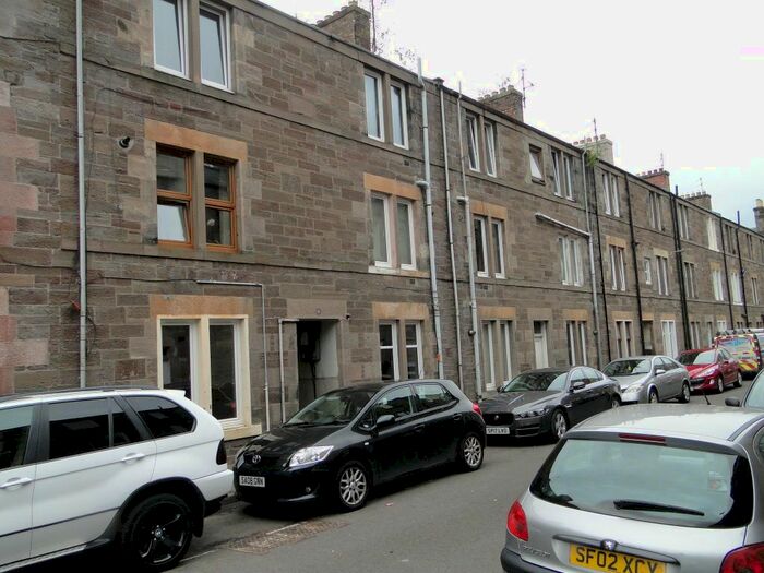 1 Bedroom Flat To Rent In Inchaffray Street, Perth, PH1