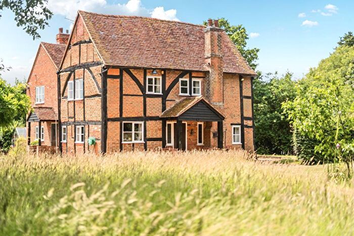 4 Bedroom Detached House For Sale In Windlesham, Surrey, GU20