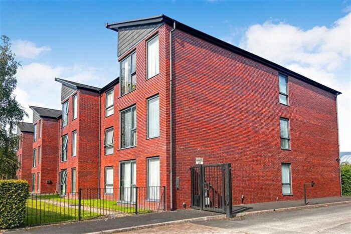 1 Bedroom Flat To Rent In Bedroom Property In Baguley Street, Droylsden, M43