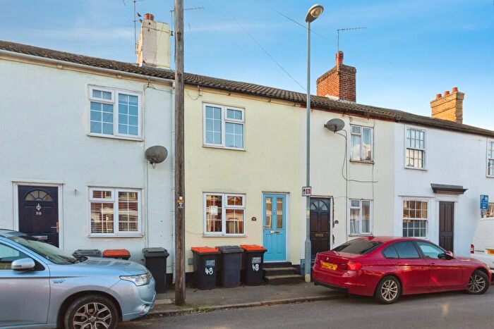 2 Bedroom Terraced House For Sale In Wing Road, Leighton Buzzard, LU7