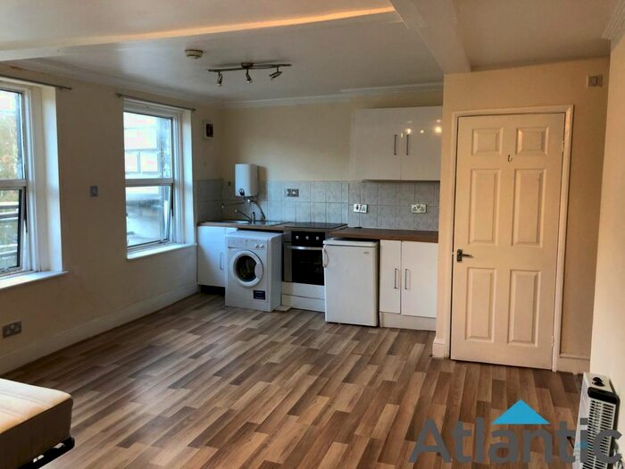 1 Bedroom Studio To Rent In Mare Street, Hackney Centra, E8