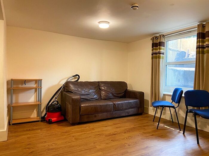 7 Bedroom Semi-Detached House To Rent In Elm Grove, Brighton, BN2