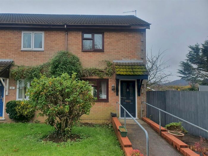2 Bedroom End Of Terrace House To Rent In Heol Y Pia, Caerphilly CF83