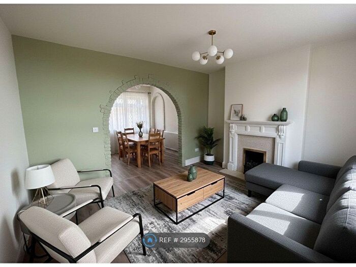 2 Bedroom Terraced House To Rent In Oversetts Road, Swadlincote, DE11