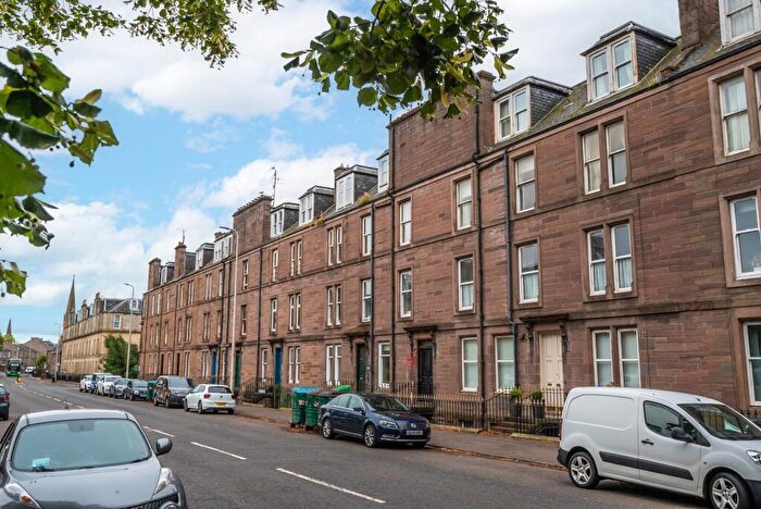 3 Bedroom Flat To Rent In Perth Road, Flat -, Dundee, Dundee, DD2