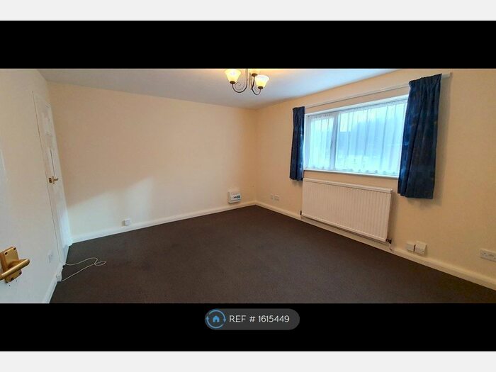 2 Bedroom Flat To Rent In Chesterfield Road North, Pleasley, Mansfield, NG19