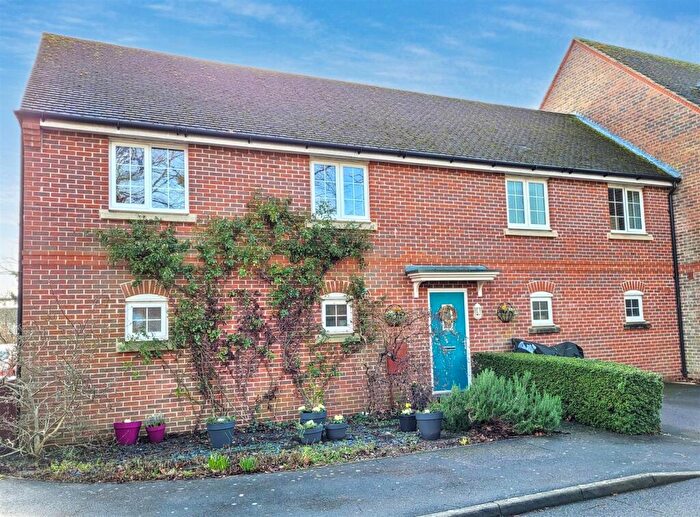 2 Bedroom Coach House For Sale In Windmill Drive, Tangmere, PO20