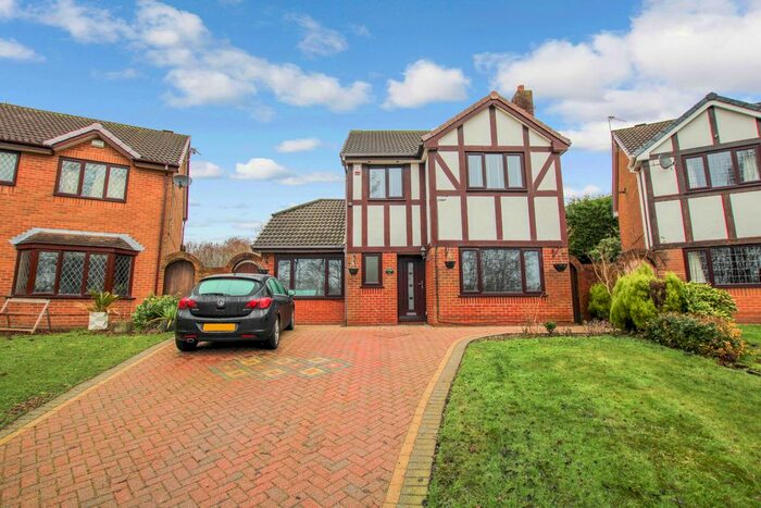 4 Bedroom Detached House To Rent In Kildale Close, Bolton BL3