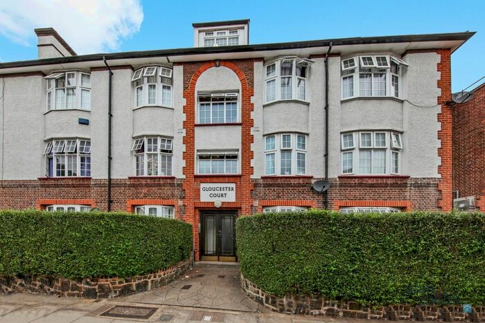 2 Bedroom Flat To Rent In Golders Green Road, London, NW11
