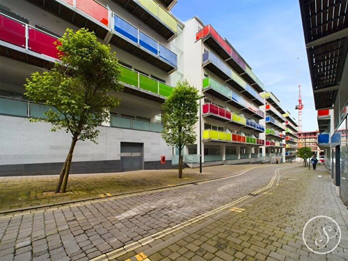 2 Bedroom Duplex To Rent In Concord Street, Leeds, LS2