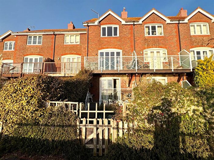 3 Bedroom Town House To Rent In Mariners Quay, Littlehampton Riverside, BN17