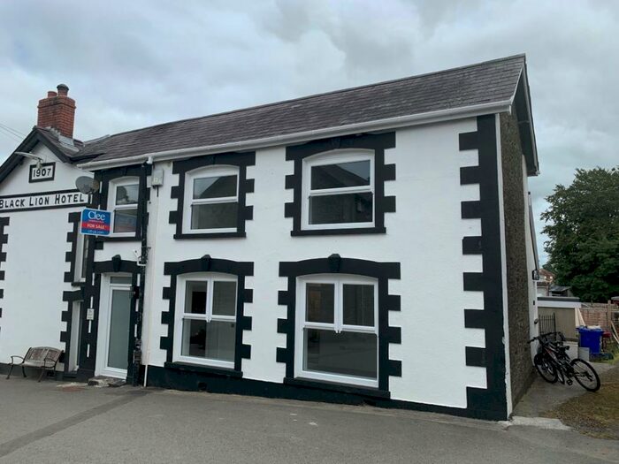 Semi-Detached House For Sale In The Coach House, Llansawel, Llandeilo, Dyfed, SA19