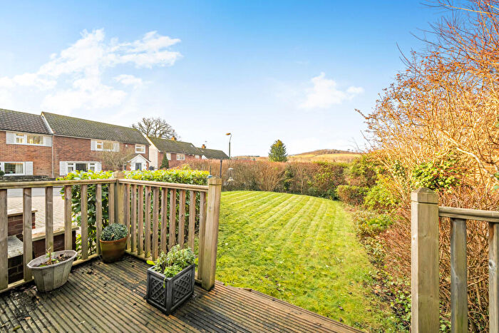 3 Bedroom Bungalow For Sale In Hillside, Farningham, Dartford, DA4