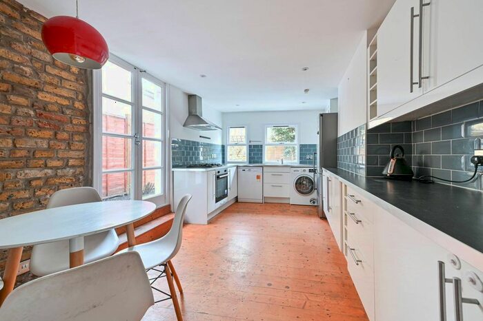 4 Bedroom Terraced House To Rent In Corrance Road, Brixton, London, SW2