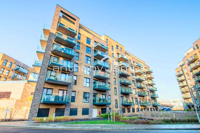 2 Bedroom Flat To Rent In James Smith Court, Langley Square, Dartford, Kent, DA1