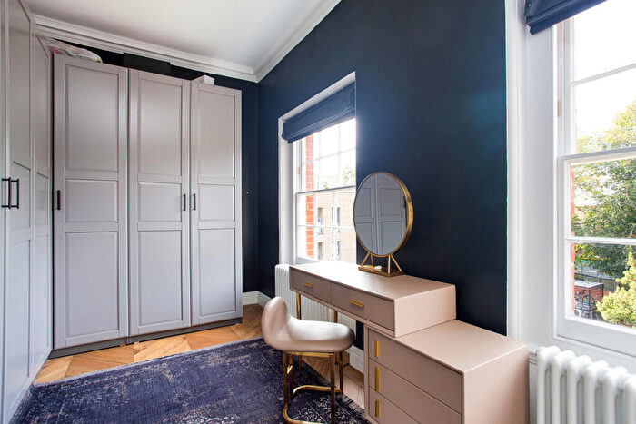 2 Bedroom Character Property For Sale In Chalk Lane, Epsom, KT18