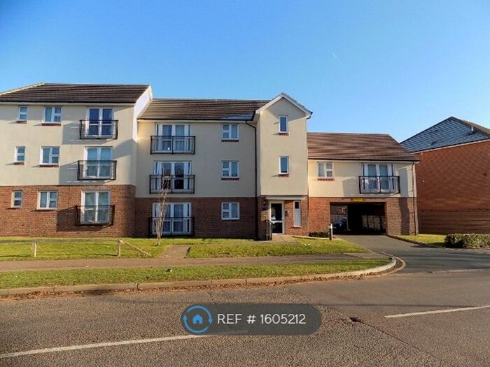 2 Bedroom Flat To Rent In Gray Court, Stevenage, SG1