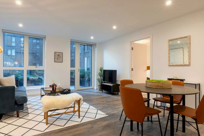 1 Bedroom Flat To Rent In Strand Street, Liverpool, L1