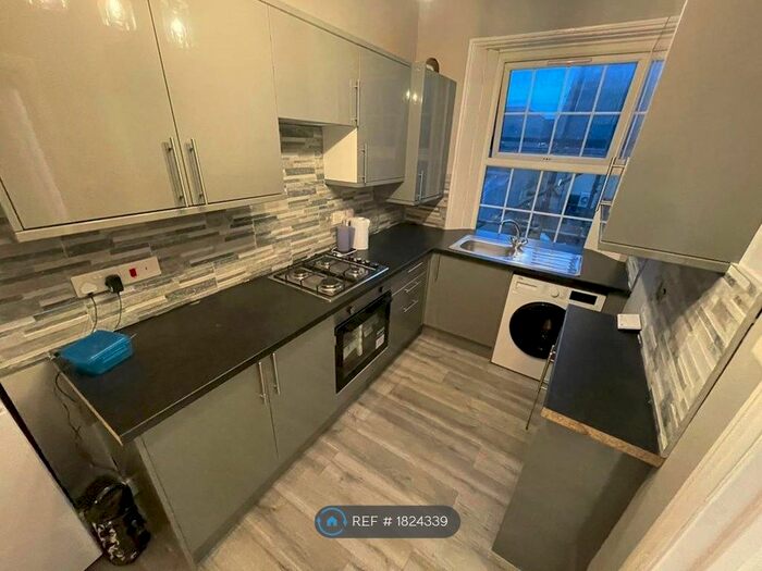 4 Bedroom Flat To Rent In Kirkdale Road, Sydenham, SE26