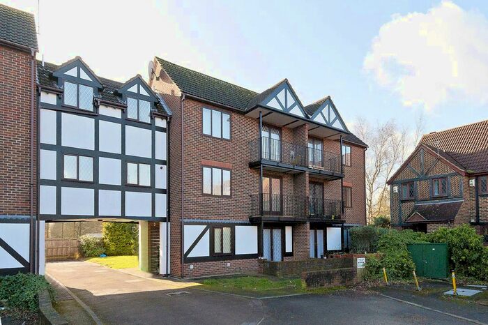 1 Bedroom Flat To Rent In Robina Close, Northwood Hills, Northwood, HA6