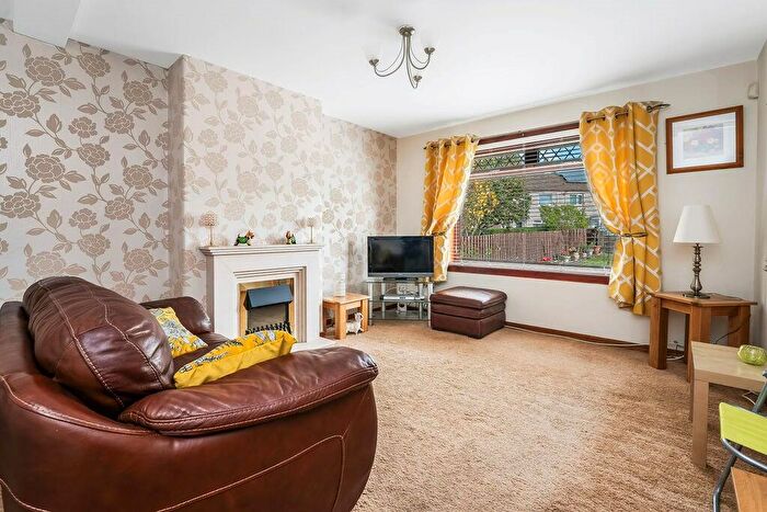 3 Bedroom Semi-Detached House To Rent In T – Redhall Grove, Edinburgh, EH14