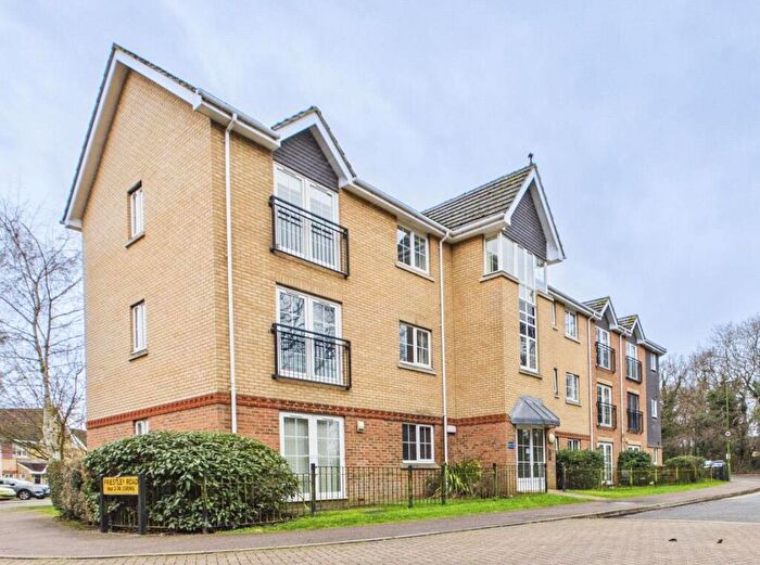 2 Bedroom Flat For Sale In Priestley Road, Stevenage, SG2