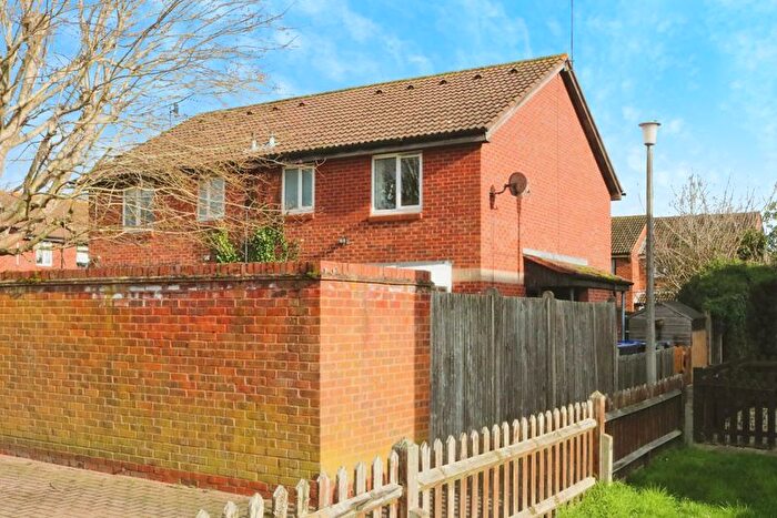 1 Bedroom Terraced House For Sale In Bates Close, George Green, SL3