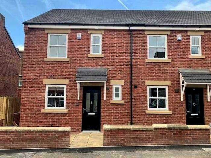 3 Bedroom House To Rent In Sydney Street, S40