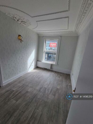 1 Bedroom Flat To Rent In Northumberland Park, London, N17