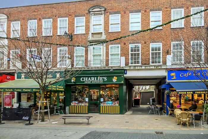 2 Bedroom Flat To Rent In Castle Street, Kingston, KT1