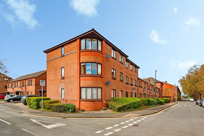 2 Bedroom Flat For Sale In Etruria Gardens, Derby, DE1