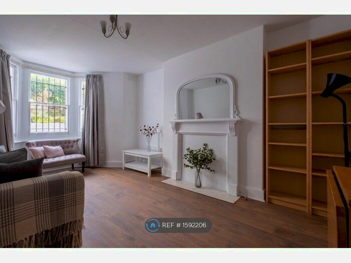 2 Bedroom Maisonette To Rent In Wilson Road, London, SE5