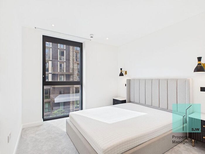 2 Bedroom Flat To Rent In Boxwood Gardens, London, E1W