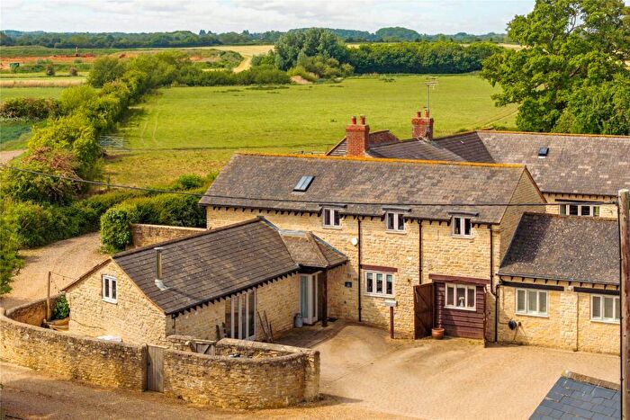 4 Bedroom Barn Conversion For Sale In Water Lane, Sherington, Buckinghamshire, MK16