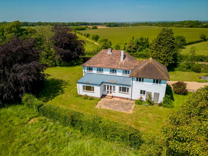 5 Bedroom Farm House To Rent In Hattingley, Medstead, GU34