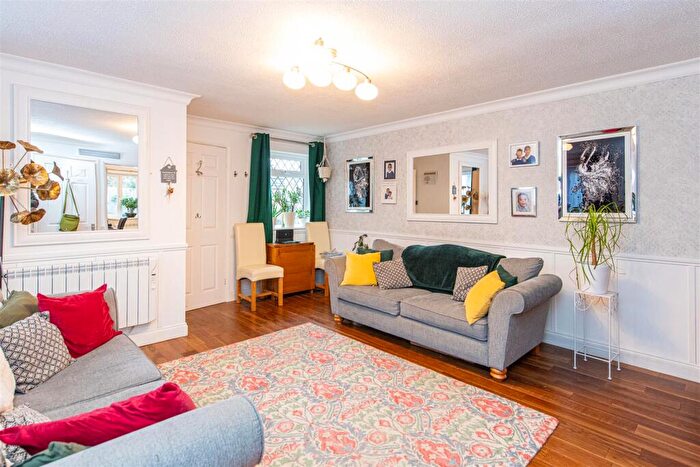 2 Bedroom Bungalow For Sale In Wells Close, Husbands Bosworth, LE17