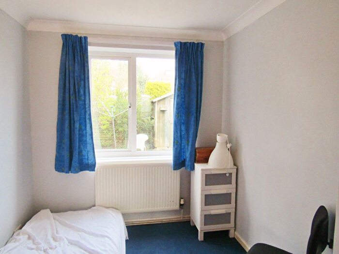 2 Bedroom Flat To Rent In Beacon Lane, Exeter, EX4