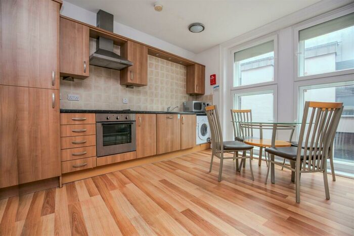2 Bedroom Apartment To Rent In £pcm- Northumberland Street, City Centre, NE1