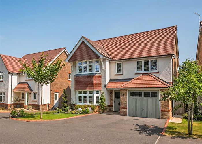 3 Bedroom Detached House For Sale In Capstone Drive, Calne, SN11
