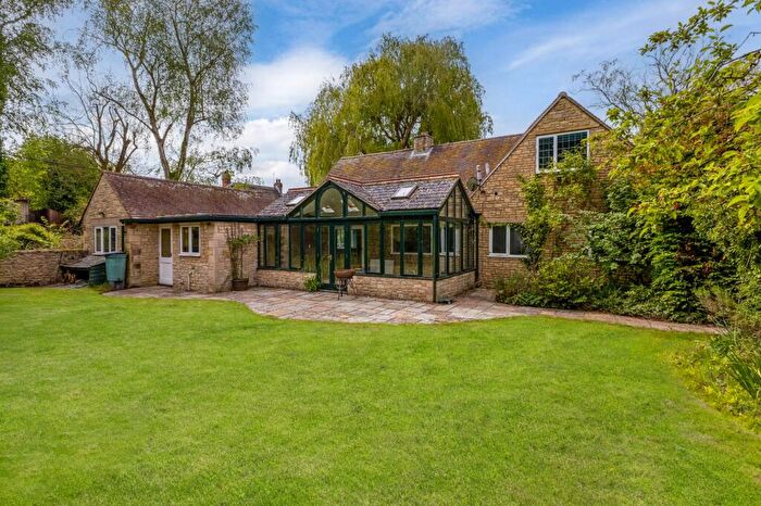 4 Bedroom Detached House For Sale In Haseley Road, Little Milton, Oxford, OX44
