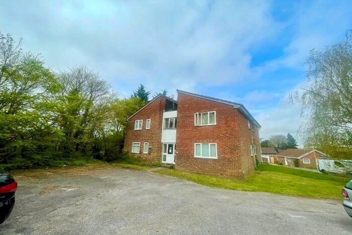 1 Bedroom Studio To Rent In Reedmace Close, Waterlooville, PO7