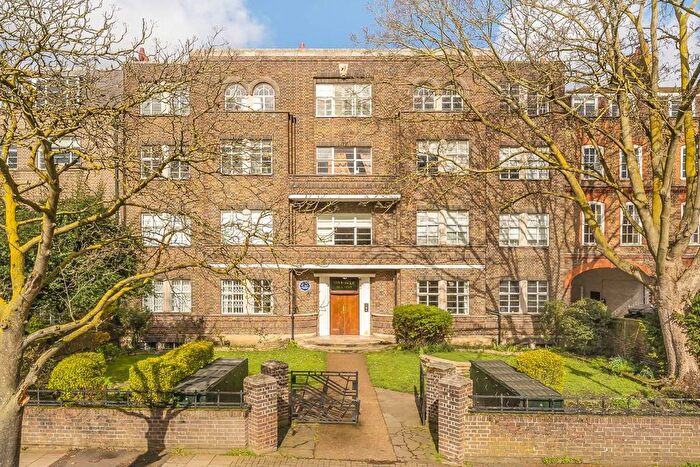 1 Bedroom Flat For Sale In Clapham Common North Side, Clapham, SW4