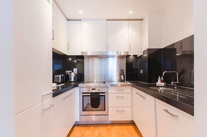 1 Bedroom Flat To Rent In New Providence Wharf, Canary Wharf, London, E14